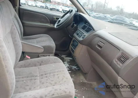 2001 Toyota Sienna Le from USA, damaged, VIN 4T3ZF13C01U377765